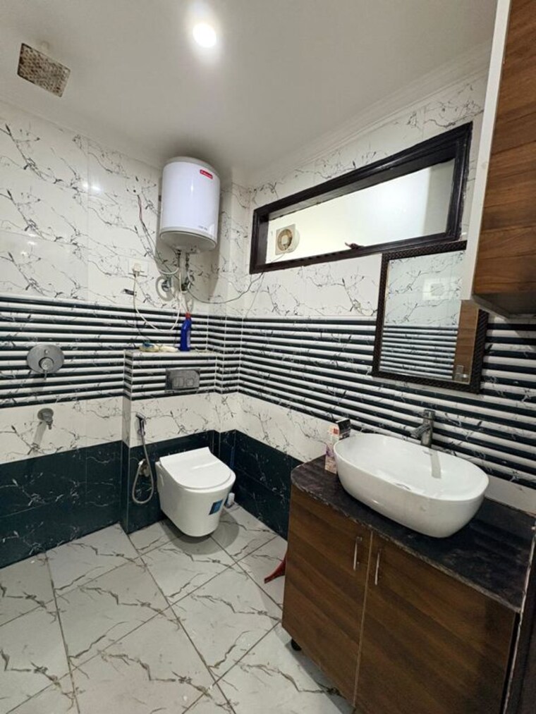 Master Bedroom, ansal-plaza-sector-23 3 Bedroom 1500 Sq.Ft. Builder Floor In Sector 23 Gurgaon 10211175