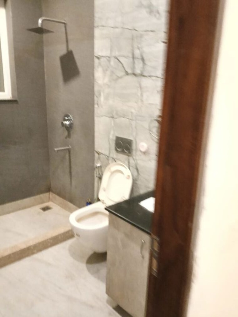 Bathroom, ansal-plaza-sector-23 3 Bedroom 1500 Sq.Ft. Builder Floor In Sector 23 Gurgaon 10211175