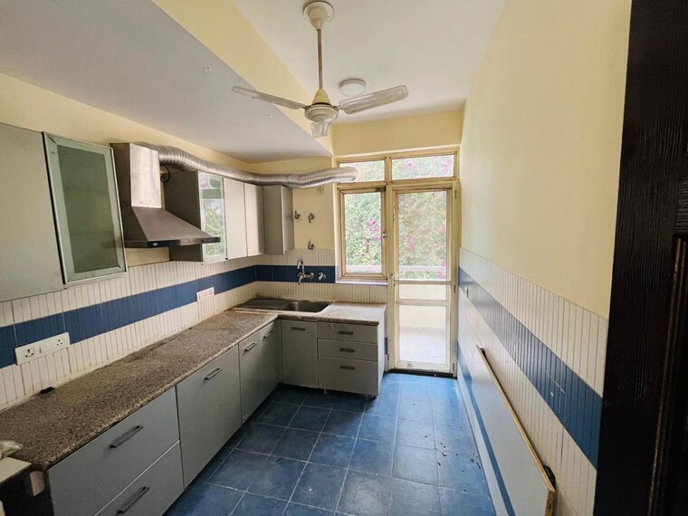 Kitchen, unitech-nirvana-country-cedar-crest 3.5 Bedroom 1790 Sq.Ft. Apartment In Sector 50 Gurgaon 10211182
