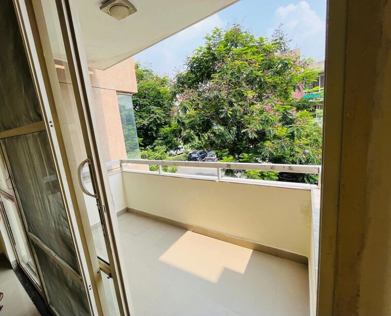 Balcony, unitech-nirvana-country-cedar-crest 3.5 Bedroom 1790 Sq.Ft. Apartment In Sector 50 Gurgaon 10211182