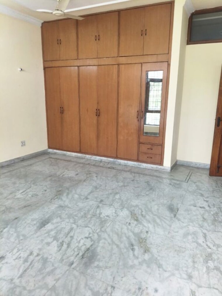 Room, ansal-plaza-sector-23 2 Bedroom 1000 Sq.Ft. Builder Floor In Sector 23 Gurgaon 10211192