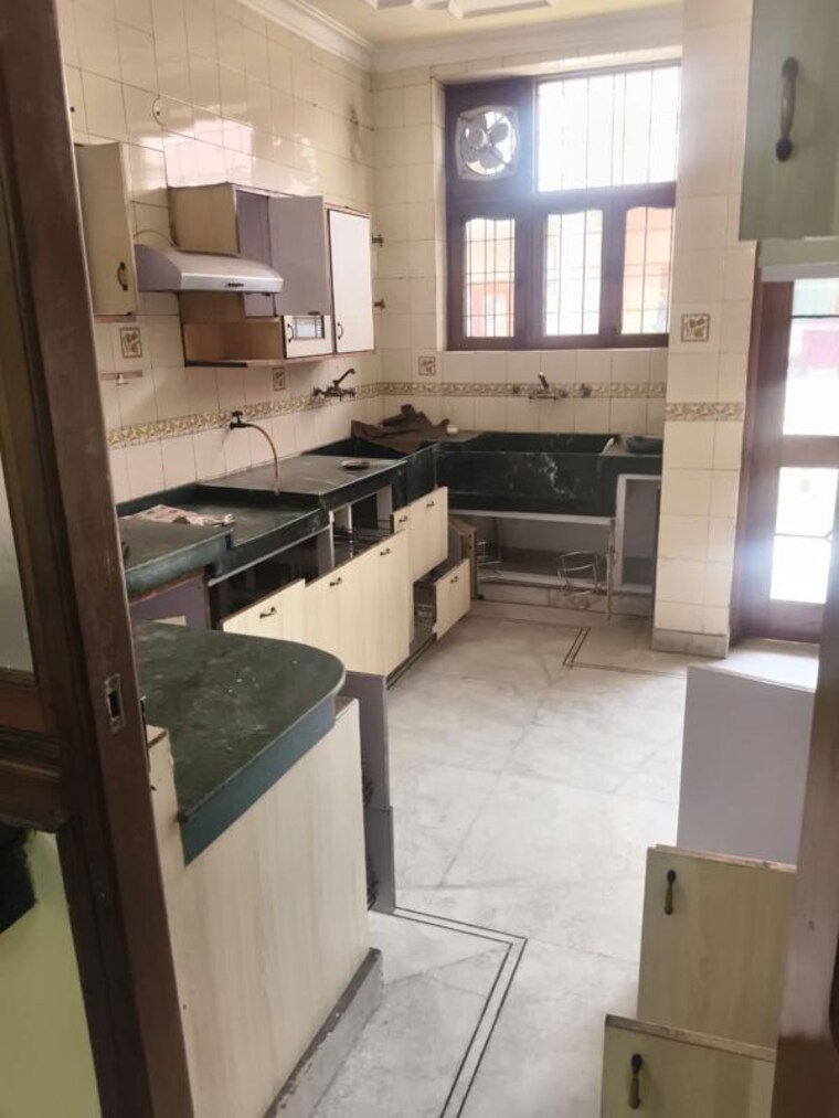 Kitchen, ansal-plaza-sector-23 2 Bedroom 1000 Sq.Ft. Builder Floor In Sector 23 Gurgaon 10211192