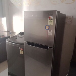 Furnished Amenities in 2 BHK Apartment at Kailash Tower, Andheri East – for Rent