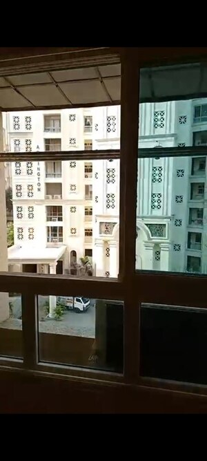 Floor Plan in 2.5 BHK Apartment at Hiranandani Estate, Ghodbunder Road – for Rent