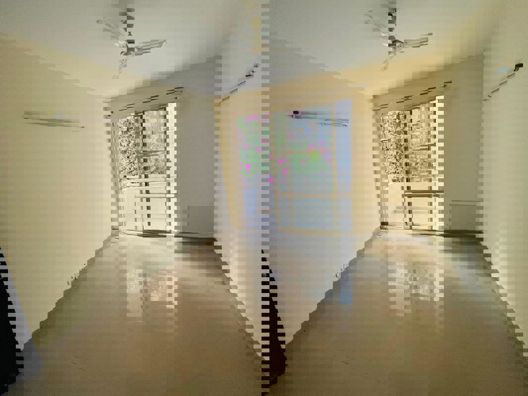 3.5 BHK + Pooja Room,Servant Room 1810 Sq.Ft. Apartment in Unitech Nirvana Country Cedar Crest