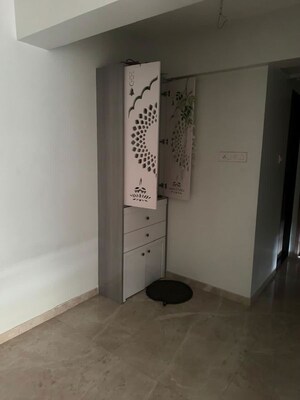 Room in 2 BHK Apartment at Oxford Florida Riverwalk, Mundhwa – for Rent