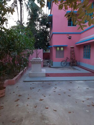 Living Room in 6 BHK Independent House at Kanchrapara – for Sale