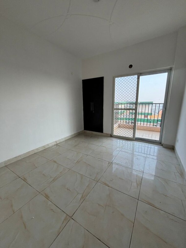 Room, ska-metro-ville 2 Bedroom 920 Sq.Ft. Apartment In Eta Ii Greater Noida Greater Noida 10211195