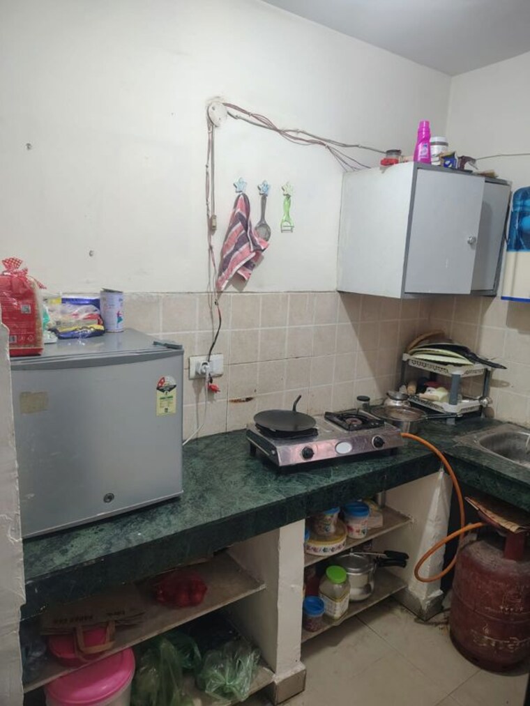 Kitchen, pir machalla 1 RK 500 Sq.Ft. Apartment In Pir Machalla Zirakpur 10211183
