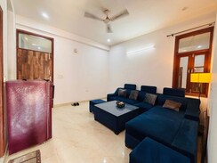 2 BHK Builder Floor For Rent in Saket