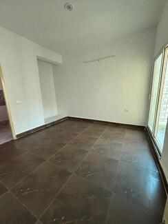 2 BHK + Extra Room Apartment For Sale in Migsun Twiinz