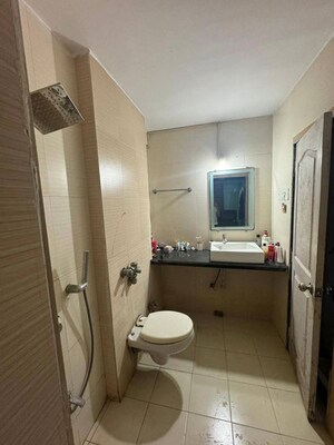 Bathroom in 1 BHK Apartment at Ishan CHS Matunga, Matunga East – for Rent