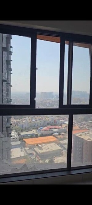 Room in 3 BHK Apartment at Purva Atmosphere, Thanisandra Main Road – for Rent