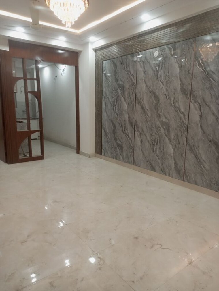 Living Room, sector 73 3 Bedroom 1350 Sq.Ft. Builder Floor In Sector 73 Noida 10211434