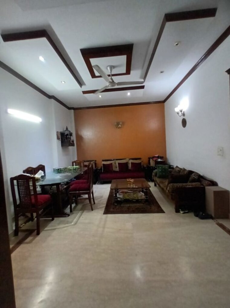 Living Room, dlf-queens-court 3 Bedroom 265 Sq.Yd. Apartment In Greater Kailash ii Delhi 10211438