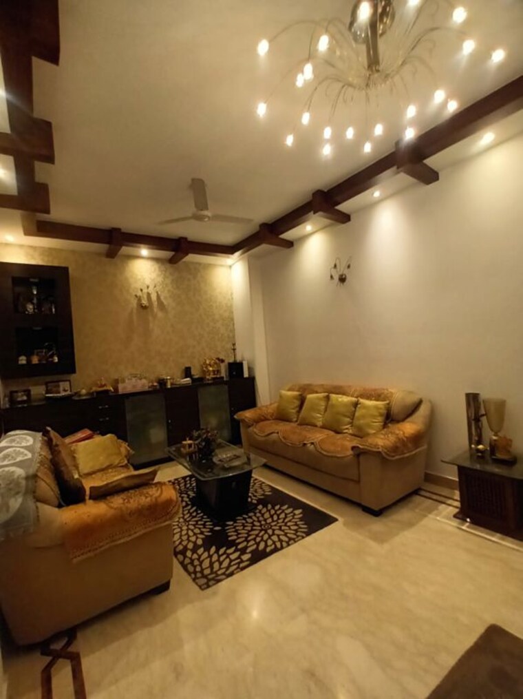 Living Room, dlf-queens-court 3 Bedroom 265 Sq.Yd. Apartment In Greater Kailash ii Delhi 10211438