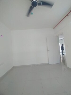 Room in 3 BHK Apartment at Kolte Patil iTowers Exente, Electronic City Phase I – for Rent