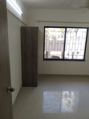 Room in 3 BHK Apartment at BU Bhandari Acolade, Kharadi – for Rent