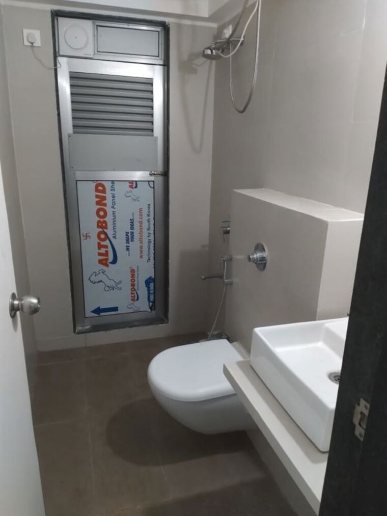 Bathroom, mayfair-the-view 2 Bedroom 690 Sq.Ft. Apartment In Vikhroli West Mumbai 10211439