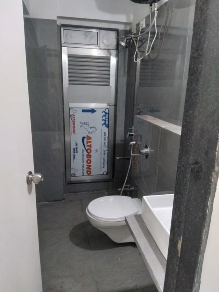 Bathroom, mayfair-the-view 2 Bedroom 690 Sq.Ft. Apartment In Vikhroli West Mumbai 10211439