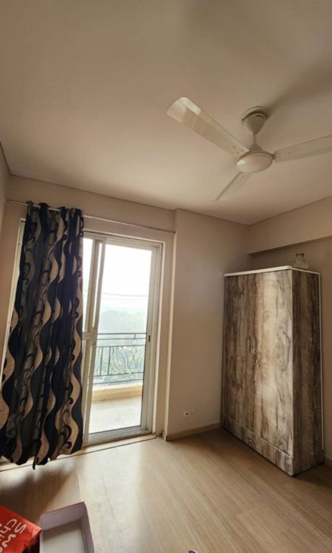 4 BHK 1920 Sq.Ft. Apartment in DLF New Town Heights Town Houses