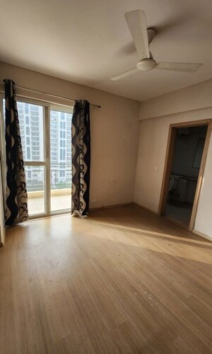 Room in 4 BHK Apartment at DLF New Town Heights Town Houses, Sector 86 – for Sale