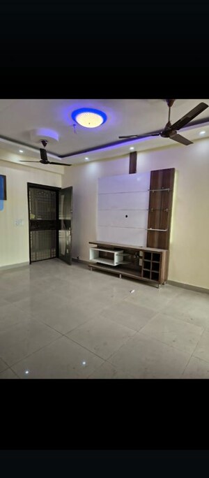 Room in 1 BHK Builder Floor at MSP Arihant Apartments, Sector 73 – for Sale