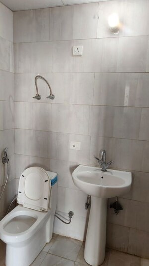 Bathroom in 2.5 BHK Apartment at Ansal Royal Heritage, Sector 70 – for Sale