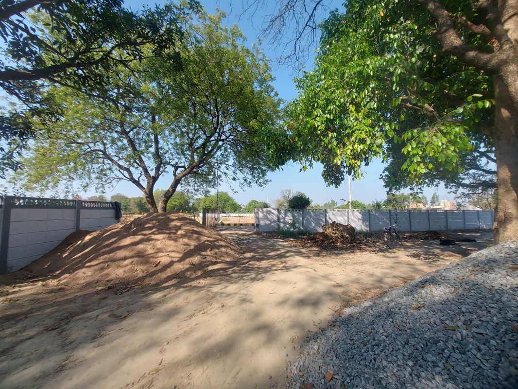 Plot For Sale in Raebareli Road