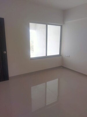 Room in 2 BHK Apartment at Vedant Kingston Aura, Handewadi – for Rent