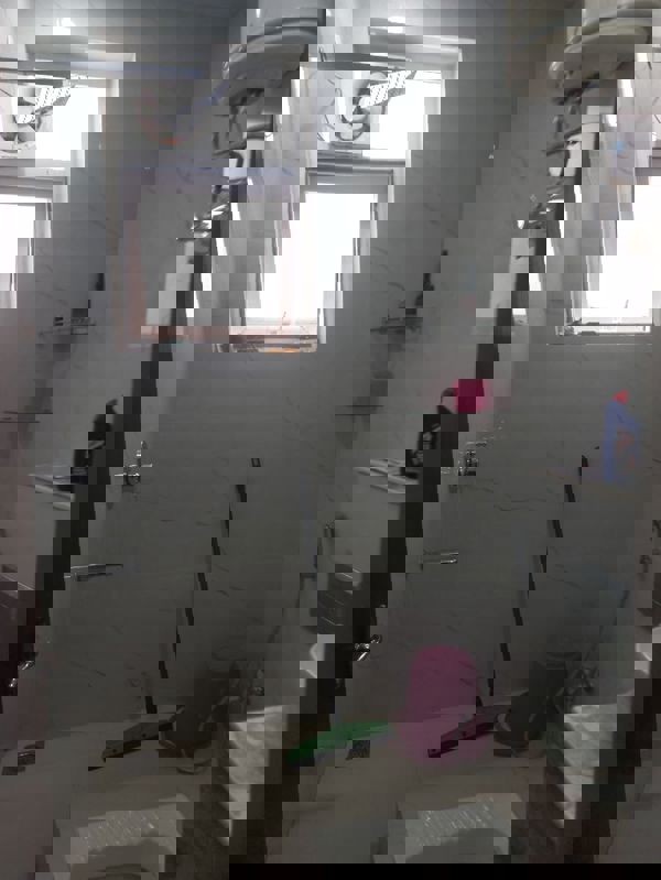 Bathroom in 3 BHK Builder Floor at SS The Palladians, Sector 47 – for Rent