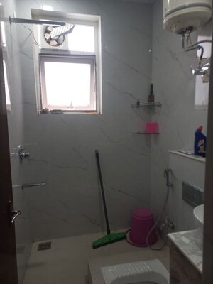 Bathroom in 3 BHK Builder Floor at SS The Palladians, Sector 47 – for Rent