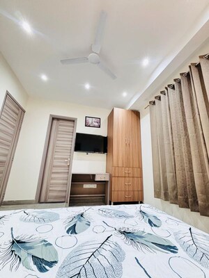 Building Lobby in 1 BHK Builder Floor at Sushant Lok I – for Rent