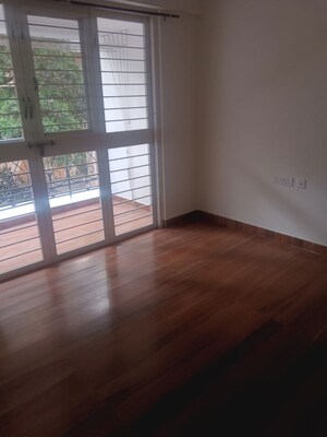 Room in 3 BHK Apartment at Tirupati Campus, Tingre Nagar – for Rent