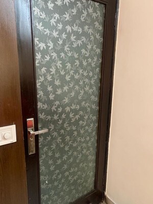 Furnished Amenities in 3 BHK Builder Floor at Unitech South City II, Sector 50 – for Rent