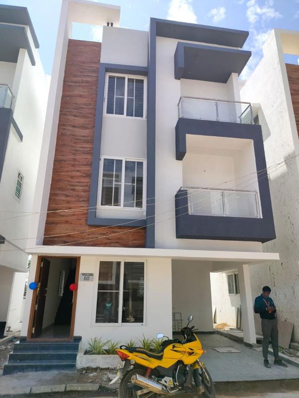 4 BHK + Extra Room Villa For Rent in Confident Beverly Hills
