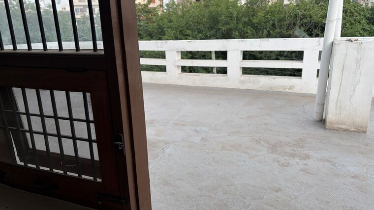 Balcony, sector 52 3 Bedroom 2700 Sq.Ft. Builder Floor In Sector 52 Gurgaon 10211985
