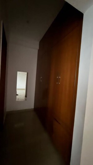 Furnished Amenities in 3 BHK Builder Floor at Sector 52 – for Rent