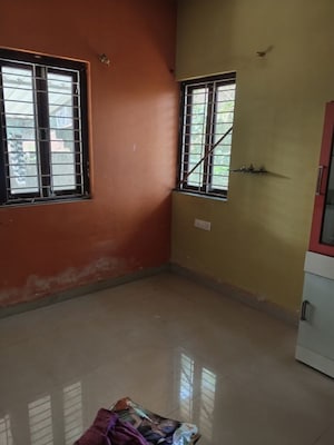 Room in 4 BHK Villa at Gogol – for Rent