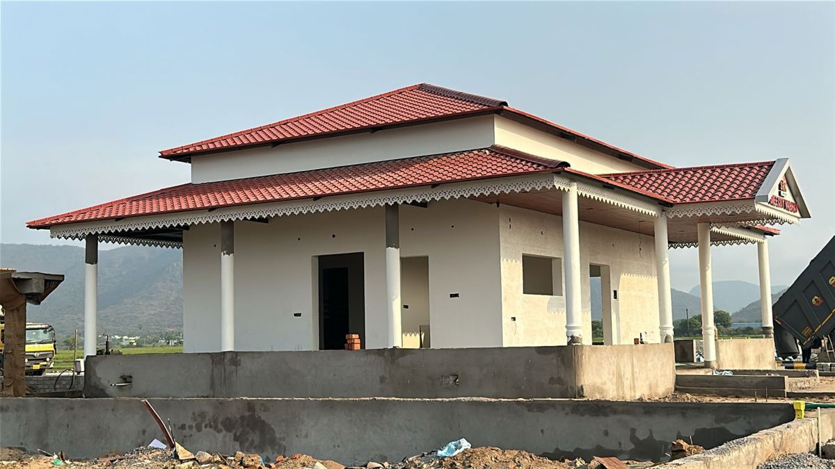 Plot For Sale in Pathapadu