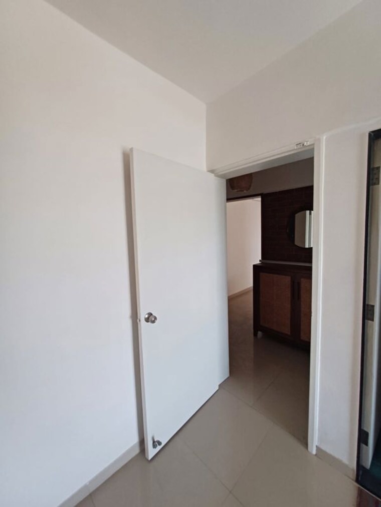 Room, high-class-residency 3 Bedroom 1500 Sq.Ft. Apartment In Bavdhan Pune 10212019