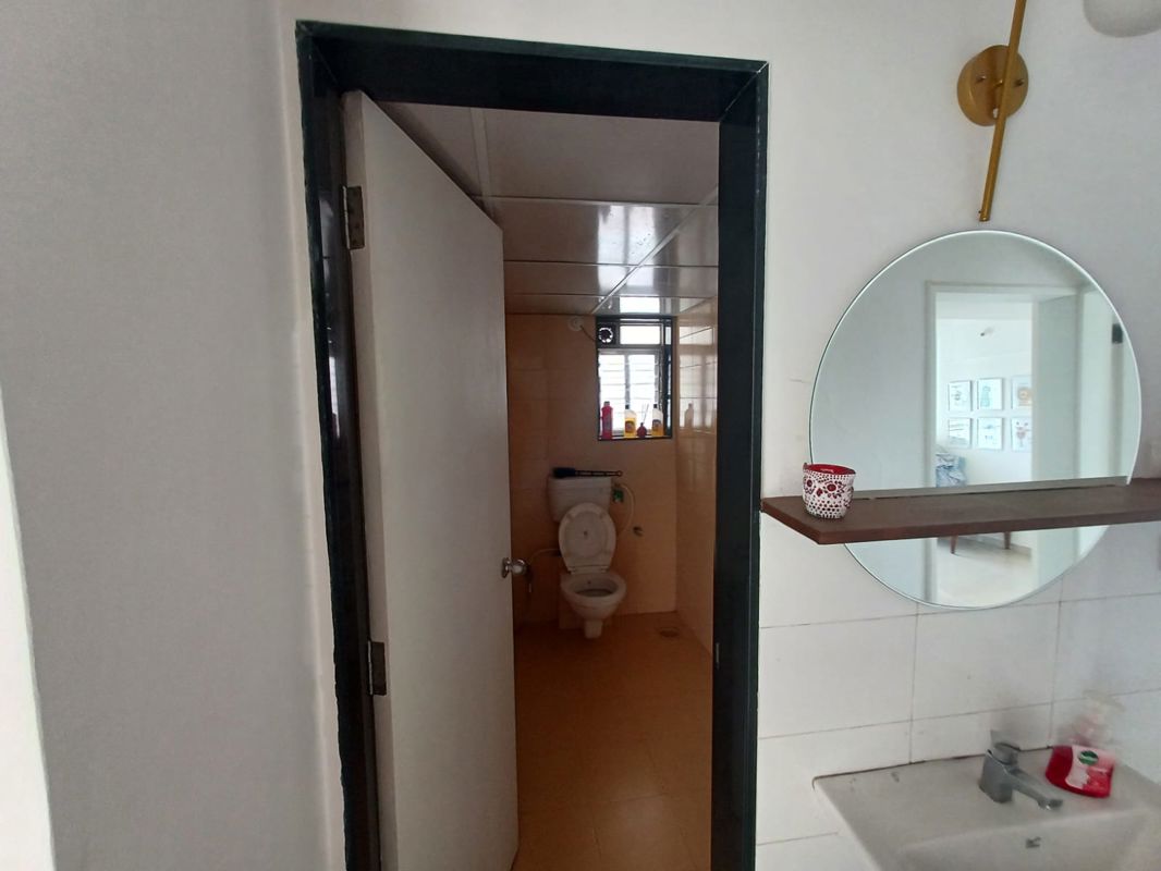 3 BHK + Extra Room Apartment For Rent in High Class Residency