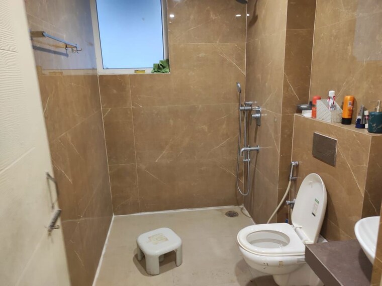 Bathroom, la-prisma 3 Bedroom 2250 Sq.Ft. Apartment In Dhakoli Zirakpur 10212011