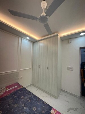 Room in 4 BHK Apartment at Shakti the Sky Lark  Apartment, Sector 52 – for Rent