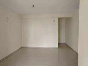 Room in 2 BHK Apartment at Pyramid Midtown, Sector 59 – for Rent