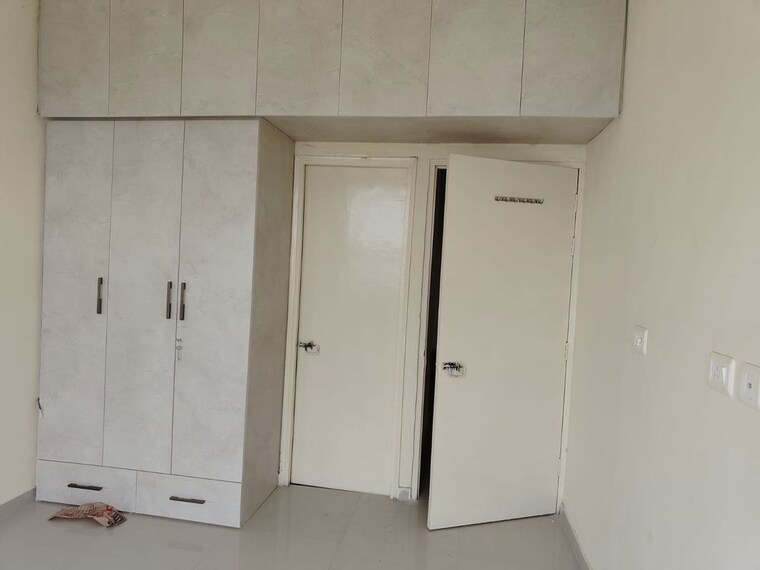 Room, pyramid-midtown 2 Bedroom 800 Sq.Ft. Apartment In Sector 59 Gurgaon 10212004