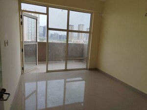 Room in 2 BHK Apartment at Pyramid Midtown, Sector 59 – for Rent