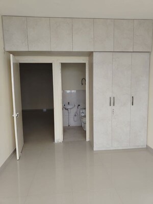 Room in 2 BHK Apartment at Pyramid Midtown, Sector 59 – for Rent
