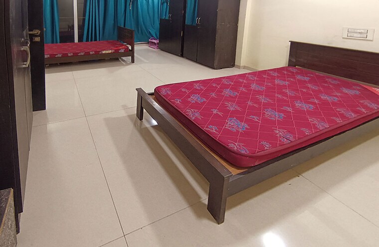Bedroom, mhada colony 20 Pg For Boys In Mhada Colony 20 10212065