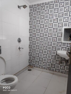 Bathroom in 2 BHK Builder Floor at Gupta Awas, Sector 43 – for Rent